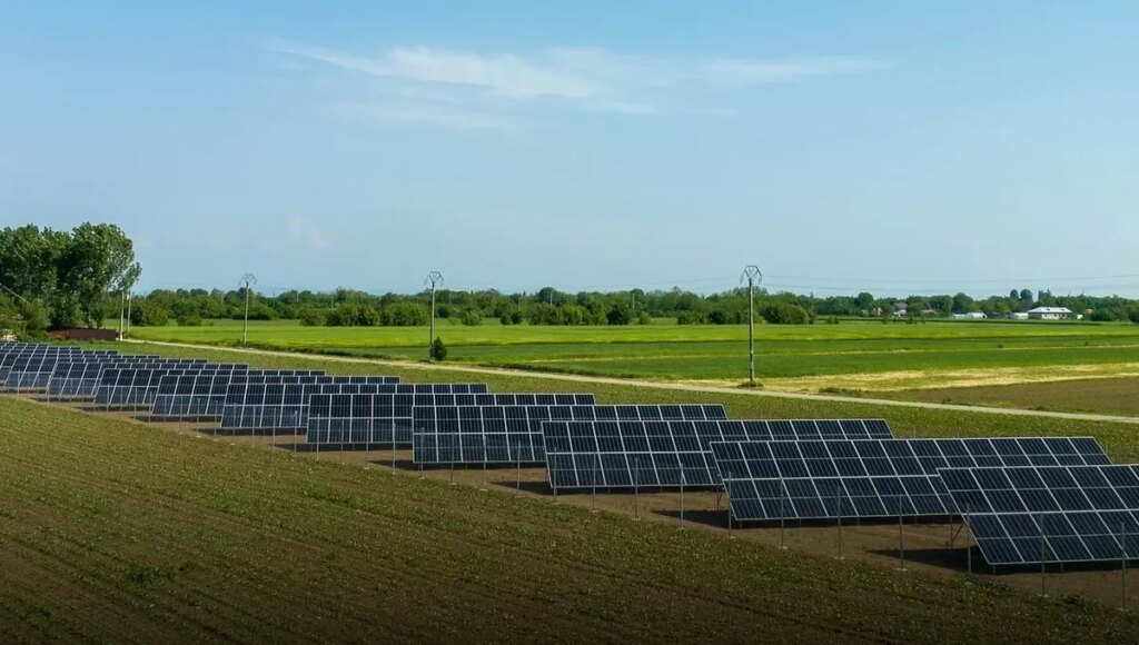 5-motive-pentru-care-merita-sa-investesti-intr-un-parc-fotovoltaic.jpg